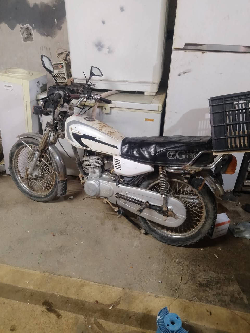 متاح موطور نامه ابرو وضع شركه السعر 200 الف وبيها مجال ***********
