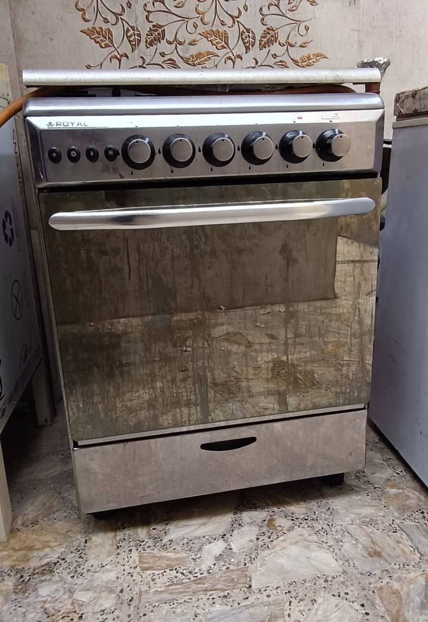 سلام عليكم غراض بيت نضيفة للبيع كلشي بسعرة غرفة نوم صاج تفصال مو شغل سوكي كنتور + جرباية مع الدوشك السعر 250 ثلاجة 18 قدم كبيرة مال عائلة بعدها جديدة السعر 400 وبيها مجال كنتور بابين مال ملابس اطفال السعر 30 الف طباخ أخو الجديد 4 عيون وفرن السعر 200 وبي مجال ميز مراية نضيف السعر 30 الف مكاني بغداد الغزالية للتواصل على الرقم ***********
