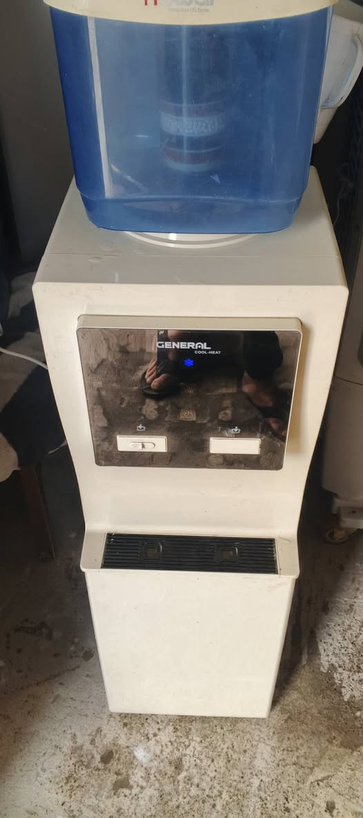 براد ماء نوعيه جنرال شرط الشغل حار اوبارد وفريزه تبريد ثلج اذا ماثلج ترجع الشراي يتصل ***********بي واتساب العنوان حي الانتصار يوجد توصيل
