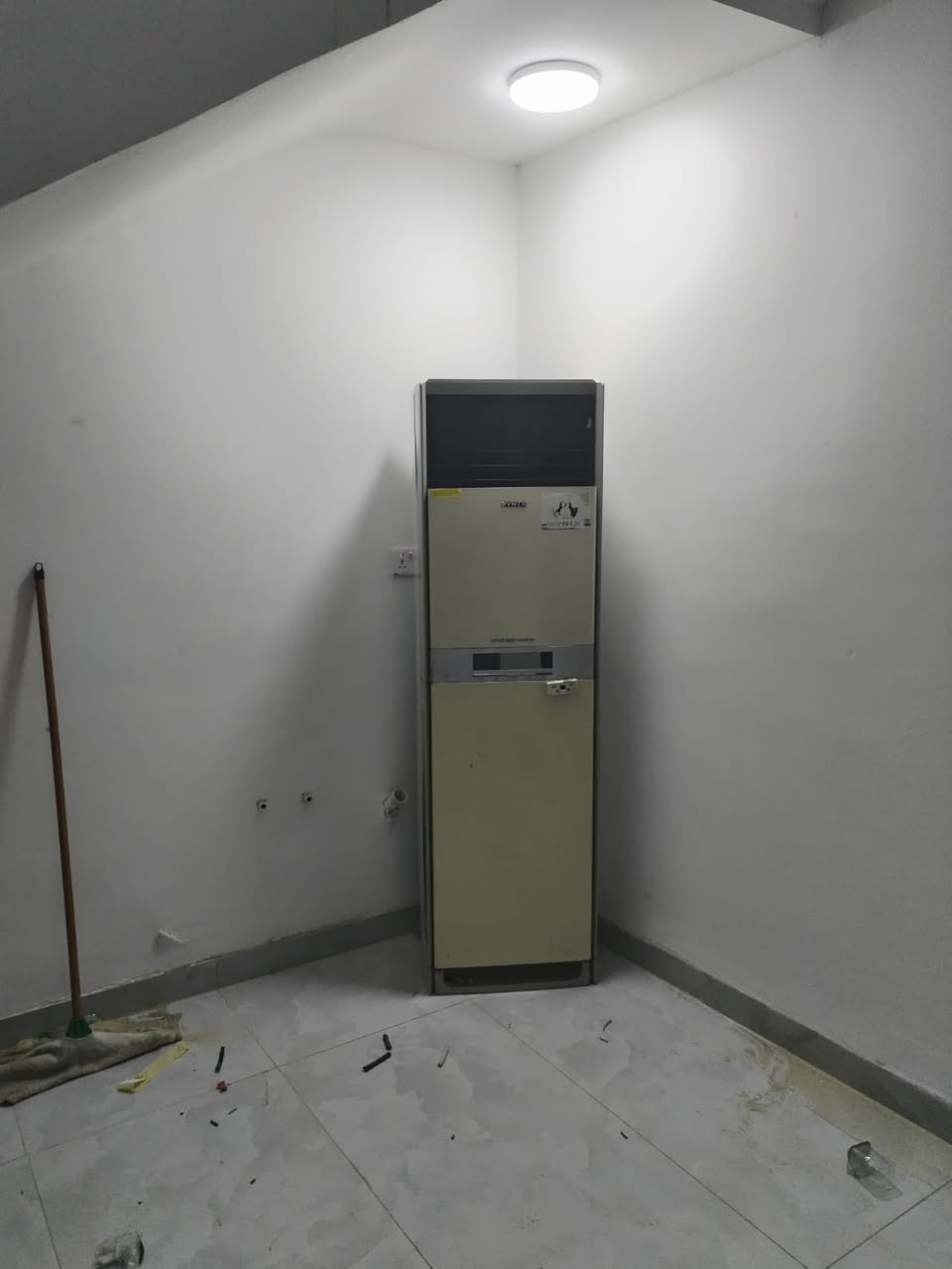 � فرح لخدمات تنصيب وصيانة أجهزة التبريد والكهربائيات 🌸
خبرة – التزام – شغل نظيف يخدمكم صيف وشتا 🌬️❄️

نقدم لكم أفضل الخدمات بأسعار تنافسية وجودة عالية، ويشمل خصم 20% عند تنصيب أكثر من سبلت واحد.

للاستفسار 📲***********📞

🔧 خدماتنا تشمل:

• تنصيب جميع أنواع السبالت (سبلت – هايبرد – انفيرتر)

• صيانة الأعطال – تنظيف وتعقيم داخلي وخارجي

• سحب وشحن غاز بكل أنواعه

• تبديل كمبريسر – معالجة تسريب – تنظيم سواقي وأسلاك

• إعادة تنصيب السبلت عند النقل أو السكن الجديد

• تنصيب سخان كهربائي وأعمال كهربائيات بسيطة

• نقاط تنظيف البيوت من الأتربة

• ترتيب الشغل بدون فوضى وبلمسة أنثوية منظمة

📍 مناطق العمل:

• الحِلّة – كربلاء – الأنبار – الكوت (شرط وجود 4 سبالت وفوق)

• بغداد / الكرخ – الرصافة (مباشرة بدون شرط)

⏰ نلتزم بالمواعيد ونوصل بنفس الوقت المحدد

احترام كامل للزبون وللبيت، وشغل مضمون.

💗 مبادرة فرح الإنسانية:

“بقدر المستطاع” نساعد العوائل المتعفّفة بتنصيب السبلت بأسعار رمزية أو مجاناً حسب حالتهم الإنسانية.

✨ موجودين على مدار 24 ساعة… بأي وقت تحتاجونا نجيكم ✨

📞 للحجز والاستفسار والتواصل على الواتساب:

*********** – *********** – ***********

🌟 فرح لخدمات التبريد والكهربائيات – ثقة… راحة… أمان ببيتك 🌟
