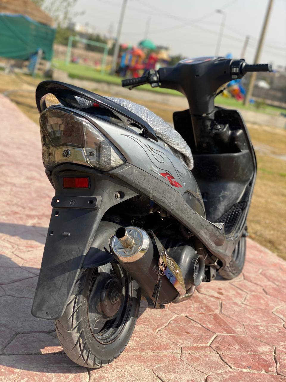 دراجه ماكس 120 الدراجه خير من الله اي نقص مابيه بس سلف واكف كلشي شغال نقره سعر525مكان بغداد حي جهاد ***********
