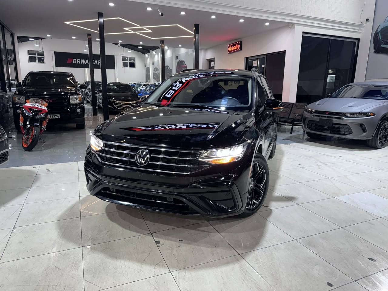 Volkswagen Tiguan 2023
سعر بلاشش ١٢٧$🔥🔒
0774 883 3883
0750 642 0644

محرك ٤ سلندر ٢٠٠٠ تيربو
دفع رباعی
مواصفات S
بصمة 
تشغيل عن بعد
كيج الكتروني 
وياله ١٩
كيج الكتروني
شاشة كبير
رادارات ٣٦٠ درجة
ماشية ٢٩ الاف مايل
❌ضرر ٤ قطع و شوية من قماره بجم سليم بدون دواخل
أرباك ستيرن و داشبورد اصلي ماطاك  ١٠٠❌١٠٠
سياره بدون رقم تترقم شمالي ١٥ ورقة
موجودة 📍اربيل معرض S.B cars

***********
***********

ملاحظة ❌عدنا خدمة اقساط اذا مقدمة(٨٠$)ثمانين ورقة
