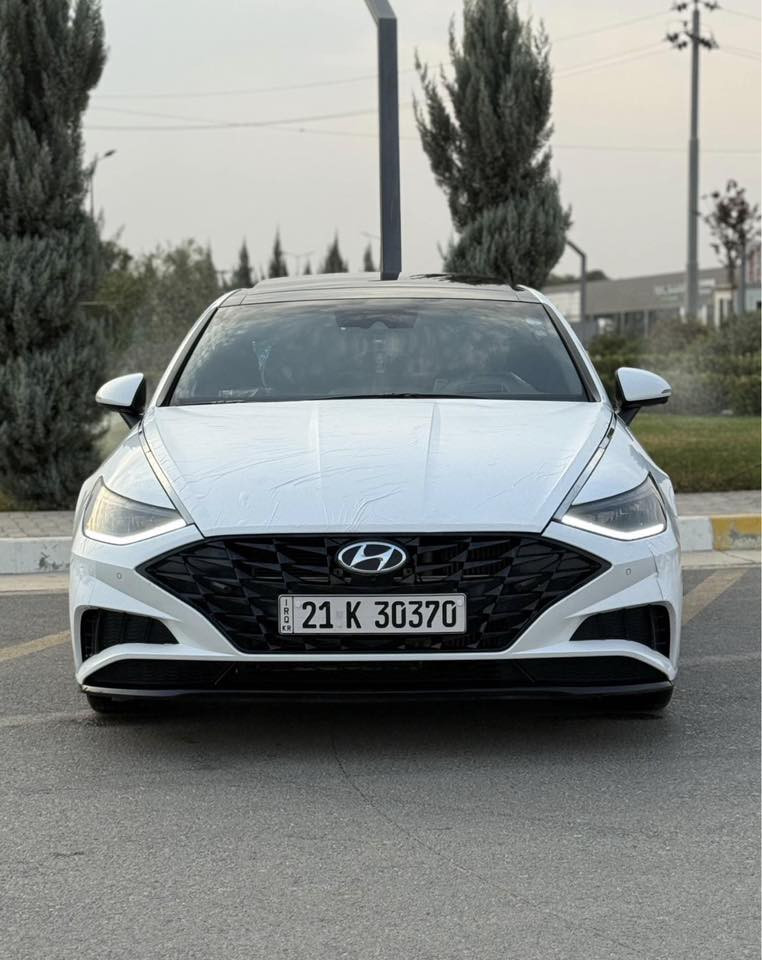 هيونداي سوناتا 2021 Limited — فول كامل وارد أمريكي ✨
• بانوراما كاملة  
• داخلية جلد فخمة  
• شاشة كبيرة + Apple CarPlay & Android Auto  
• عدادات ديجتال كاملة  
• نظام صوت Bose الأصلي  
• كامرات 360 + كاميرا خلفية  
• حساسات أمامية وخلفية  
• تشغيل بصمة + دخول ذكي  
• تشغيل عن بعد  
• تبريد وتسخين مقاعد  
• تسخين سكان  
• شاحن لاسلكي  
• مثبت سرعة ذكي (رادار)  
• Lane Assist  
• Blind Spot  
• Brake Assist  
• إضاءة LED كاملة  
• جنوط وكالة  
•السعر 170 وبيها مجال 

•للتواصل والاستفسار (***********)
