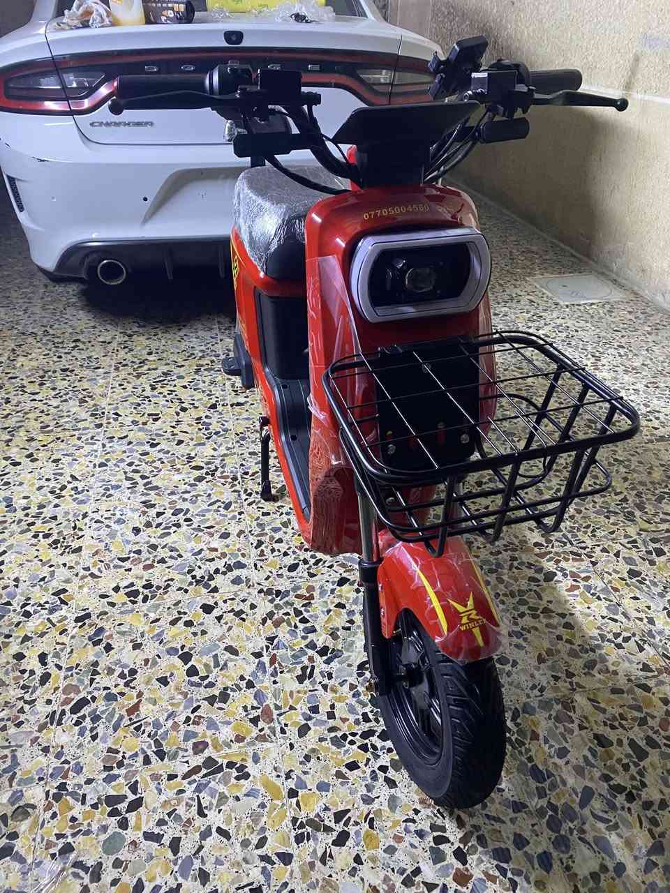 سلام عليكم درجة R9 موديل 25  جديده درجه بطاريات الصغار بصمة مكان بغداد سعر 500وبيه مجال رقم ***********
