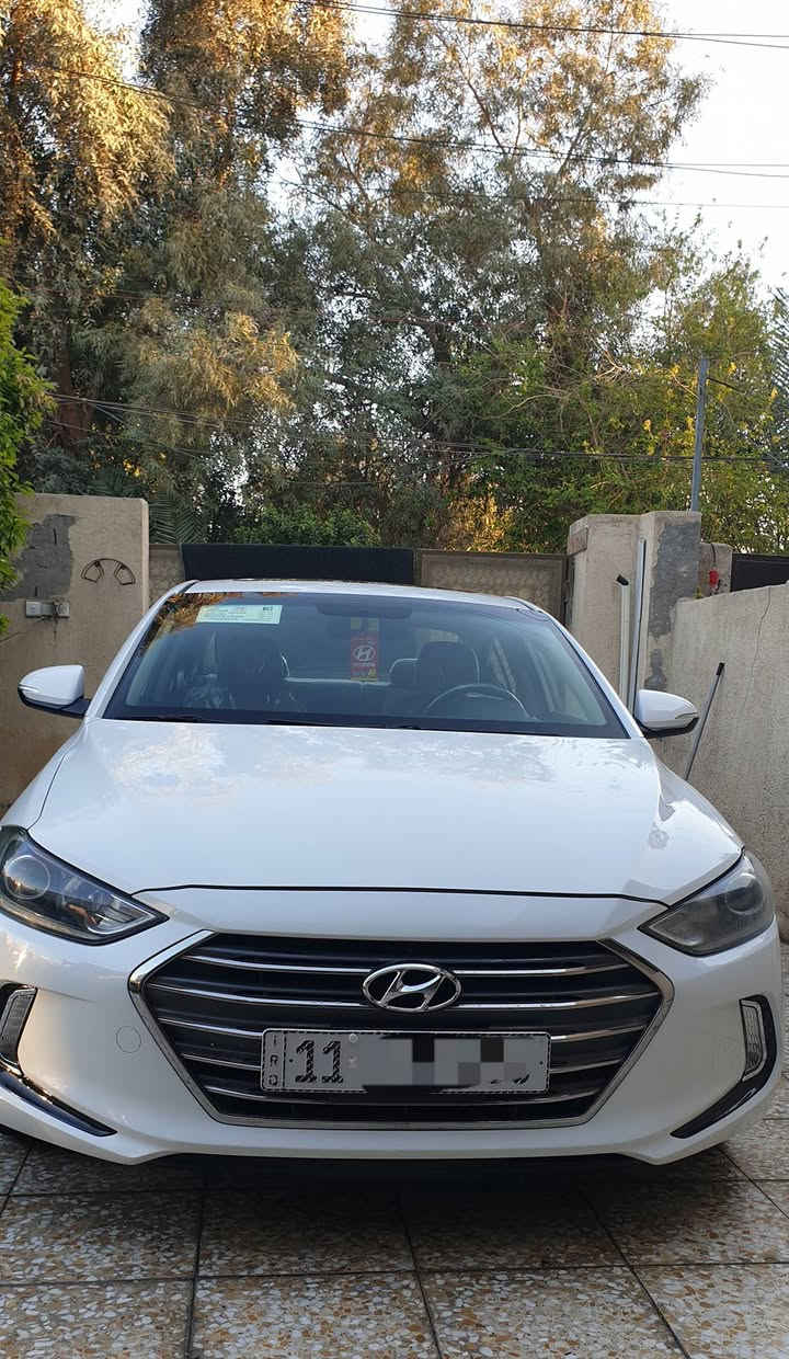 السلام عليكم 
النترا موديل 17 GLS فول عدا البصمة مري شفط اشاير بالمري  شاشة خمسة ويل كب لد امامي وخلفي مكينة 2000 كير AT قطعتين تبريد حساسات شاشة اعطال كير ثلاث انظمة كفالة من الصبغ والبارد والفتح سيارة جديدة جدا بحالة الوكالة غرفتها كلش جديدة مكانها بغداد الشعب ***********
مامتواجد على الفيس اتصل واني حاضر بي وات ساب
