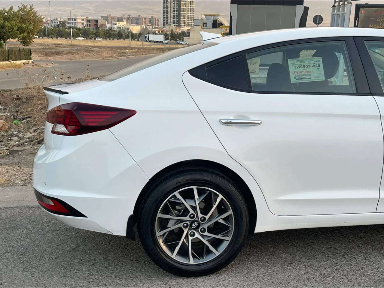 النترا 20 خليجي فول مواصفات فتحه بصمه ترحيب عند الاقتراب   ماشيه 115 الف كير ومحرك كفاله بيها قطعتين بنيد مبدل وبيها ضربه هلال الجاملغ الخلفي والباقي شرط السونار رقم سليمانيه مميز باسمي سنويه جديده هزه جديده 148 وبيها مجال للشراي ***********
