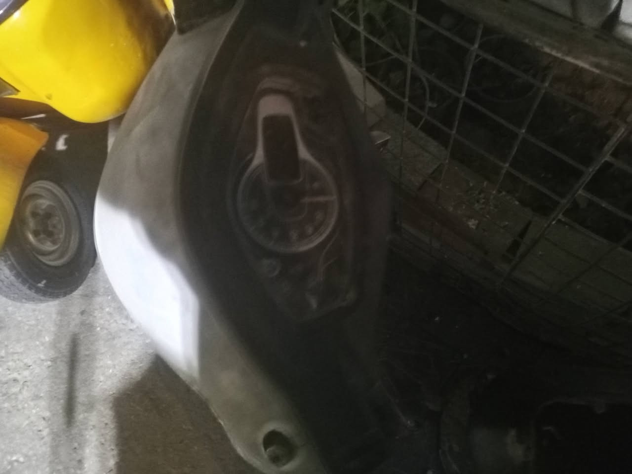 سلام عليكم دراجه ادرس حلوه بس كفرت شويه تعبانت مكينه حلوه ناقص بيها بس باتري سعر 160بيها مجال قليل  مكاني كربلاء الحر هاذه رقمي ***********
