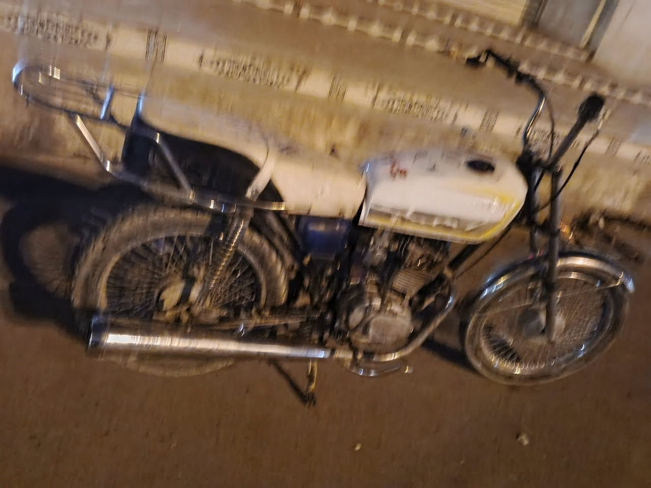 السلام عليكم اخوان تايكر موديل 18للبيع اليوم عمرته كامل شرط اخرس تحريكه معدل فول نار استيرن ارنب ماطور كلشي ميعوزه السعر 225وبيه مجال حك الجيه ماطور بس انرادله غسله شراي اتصل ***********+بيه واتساب
