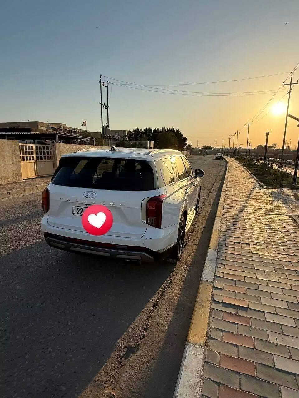 السلام عليكم
هيونداي بليسايد 2023 
أبيض
وارد كوري
مكفول
فول مواصفات عدا الفتحة 
أربع كامرات 
رادارات 
نقاط عمياء 
تحديد مسار 
قيادة شبه ذاتية 
تشغيل عن بعد 
تقديم وترجيع عن بعد 
دوسات بلادية
بالإضافة إلى بعض المواصفات المعروفة 
السعر : 33000 دولار قابل للتفاوض 

للاستفسار الاتصال على 
***********
