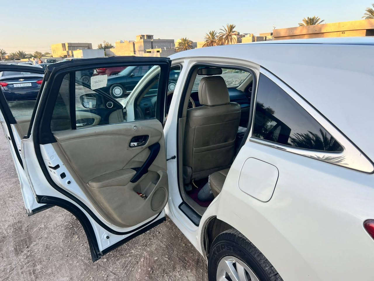 السلام عليكم
هوندا اكورد موديل 2017 بغداد باسمي رقم دولي تخم تاير كير محرك بيهن ضمان جديد خمسة راكب 
ترهم بيع قصد أو نقد
بغداد -بوب الشام 
***********
