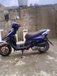 دراجه ماكس fs سرعة 120  شغاله كامل شلعه ومعدل نار ونتا تجي تشوفها كدام...