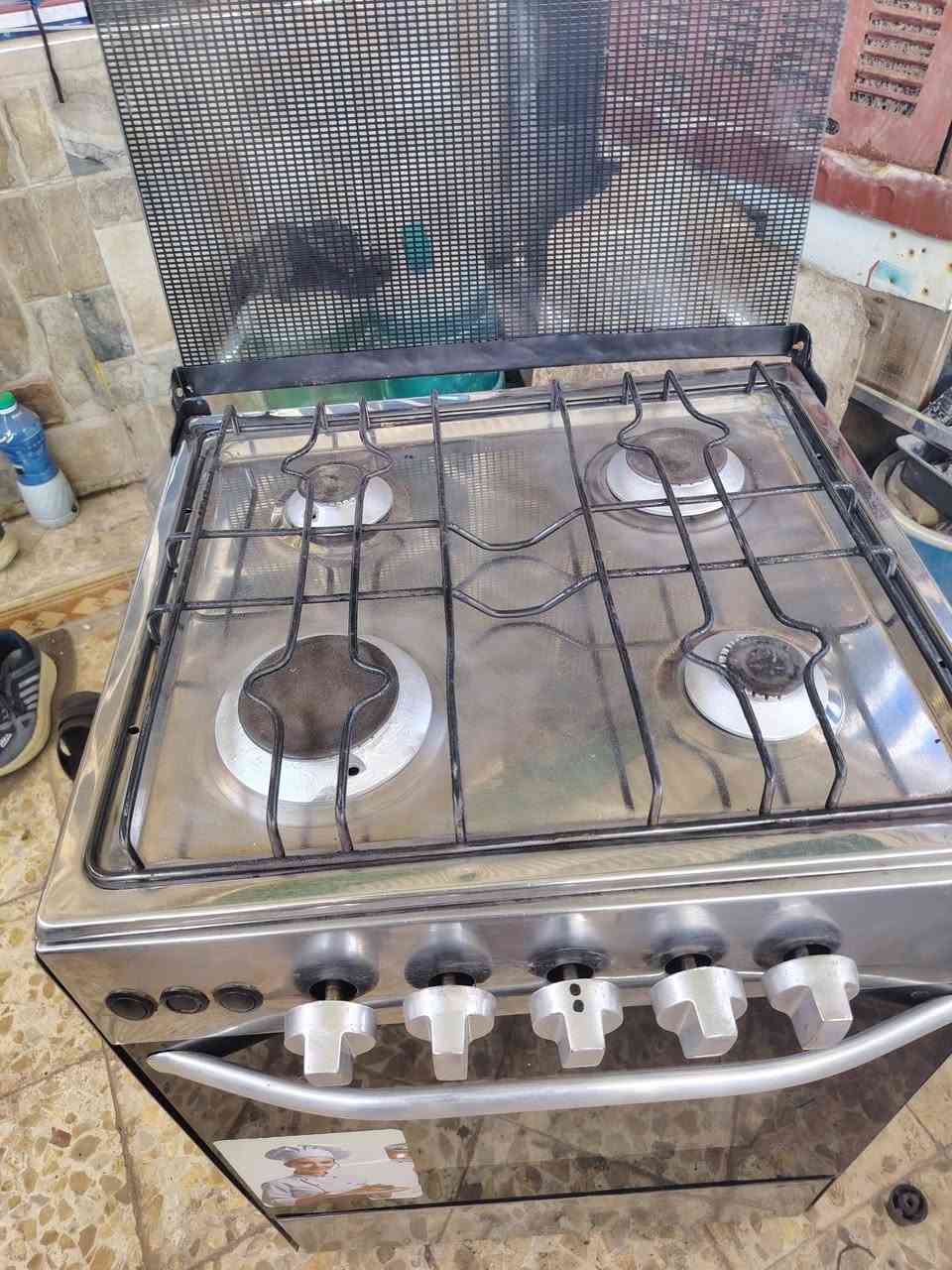 مصري نظيف. جدا وبي جامة غطاء وكلة شغال السعر ٩٥ كربلا  ***********
