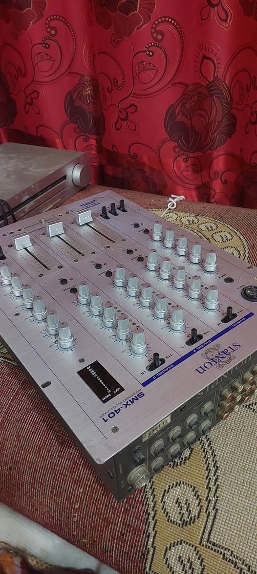 جهاز ستانتون مقسم صوت وليس مكبر اخرس الجهاز يستلم اكثر من خط ويصفي ويوزع للبيع
السعر ٦٠
***********
