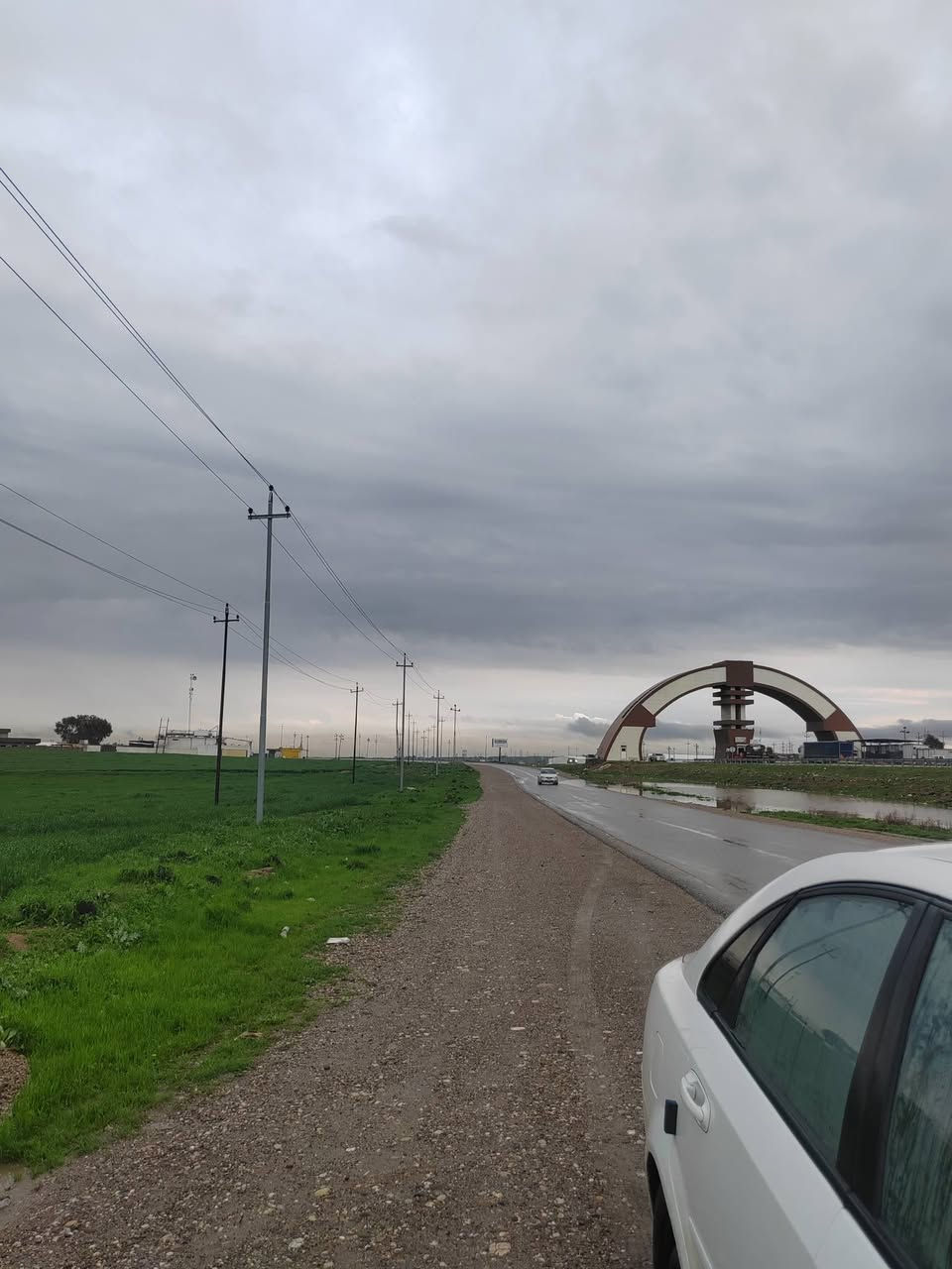 ارض للبيع أربعة(( 4دونم ونصف)) بيها بير ومسيجه بي آر سي
على شارع رئيسي ترابي تبعد عن الطريق دهوك 200 متر
ركن  على شارعين شارع 20م وشارع 10م
 سند 25 حق تصرف تحويل مباشر (سند مستقل) 
طابو تلكيف سند تاريخ 2025
الموقع مدخل القوسيات سايدين دهوك موصل
للاستفسار تواصل وأتساب هاتف🟢📞
***********
***********
