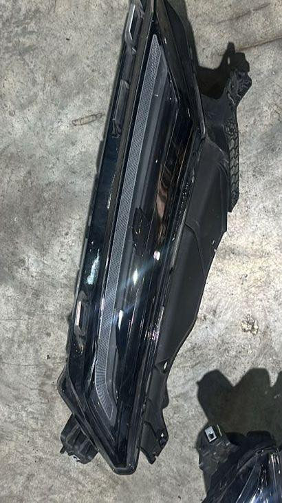 حواجب بلايزر موديل 2025 بحالة الوكالة للتواصل على الرقم***********
