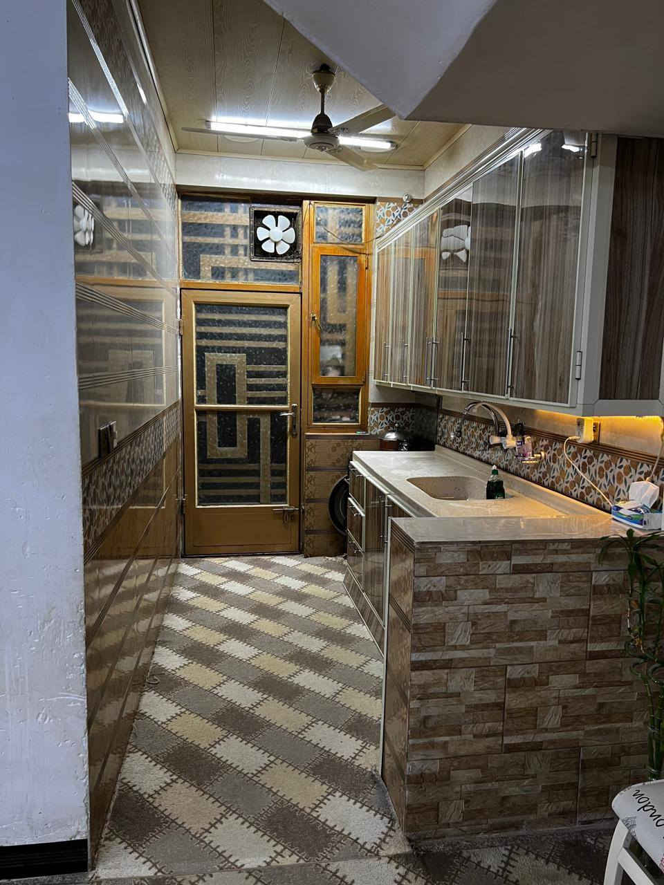 بيت البيع مساحه 80 متر طابق ونص طابوك البيت كامل من كلشي  العنوان معملجي *********** @الجميع
