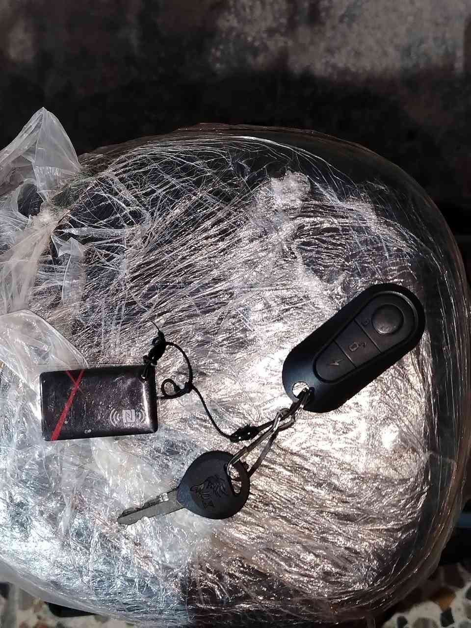 السلام عليكم
 بايسكل كبير فيكتور
مديل 2025 خمس بطاريات اربع سرعات التشغيل سويج و كارت وتشغيل عن بعد سعره 350 الف
المكان حي القدس الأول للاتصال ***********
