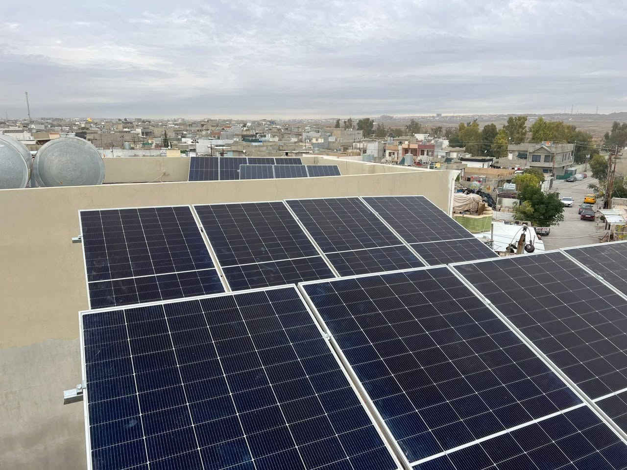 شارعت كوادر شركة رياض المنيف واخوانه بتركيب  منضومة للمواطن كاك لقمان 
في مركز محافظة كركوك بنجا علي 
الواح لونجي X10  عدد 8
انفيرترKW 6
بطارية ليثوم ديا عدد 3
انفيرتر. 4KW
 يتوفر لدينا منصة الرافدين بدأ من محافظة صلاح الدين ونهاية ناحية القيارة بطاريات ليثيوم متعددة الاحجام ضمان 5سنوات
انفيرترات متعددة الاحجام ضمان سنتان
ألواح لونجي ضمان 15سنة… التقنية اللي تثبت يوم بعد يوم إنها الأفضل 🌞
كفاءة عالية، أداء ثابت حتى بأصعب الظروف، وطاقة تدوم سنين 🔋
اختار الذكاء، اختار لونجي مع الشمس لحلول الطاقة ☀️https://www.facebook.com/share/1GHRsJ2NvQ/

📞 للطلب والاستفسار:
***********
***********
في حالة وجود خلل اتصل واتساب وستحل مشكلتك على يد مهندس الكهرباء أستاذ خلف📞 ***********
عبدالله المنيف الجبوري  مديرالمبيعات  ومديرالكادر الفني
والمسؤؤل عن المخازن
📞‏‪***********‬‏
🏢 مقرنا كركوك قضاء الحويجة طريق العباسي

📍 فرعنا الثاني محافظة صلاح الدين قضاء بيجي منطقة البعيجي بأدارة مهندس وعد
***********
***********
فرعنا الثالث فرعنا الثالث ناحية القيارة دور القاعدة الشارع العام مجمع الصالح التجاري
بأدارة محمد الصالح ***********
📍السليمانية
📍 كركوك
📍 الموصل
📍 سامراء

#لونجي #ألواح_شمسية #الشمس_لحلول_الطاقة #طاقة_نظيفة
