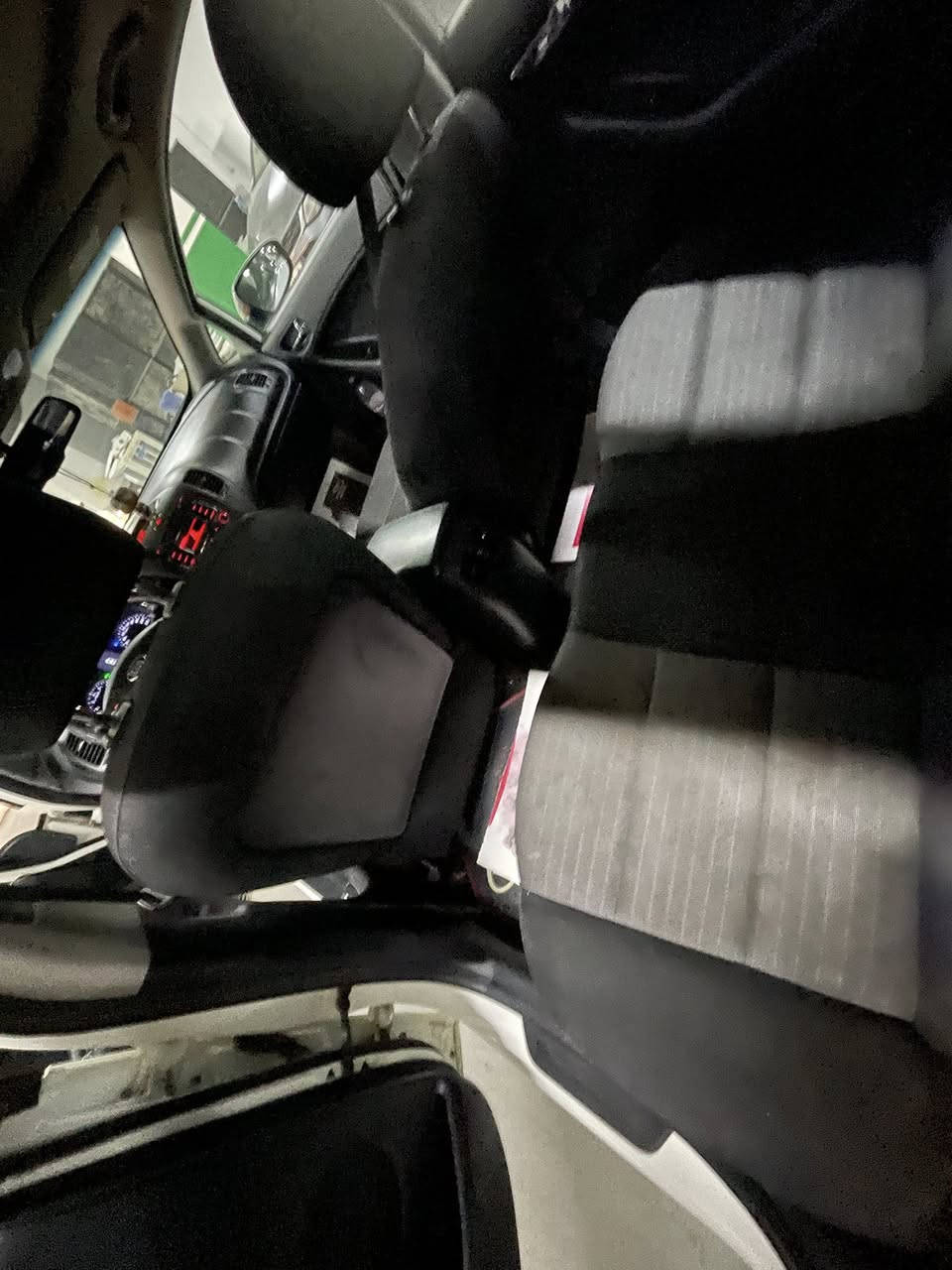 سيراتو خليجي 2016  رقم اربيل 

مواصفات السياره……

تحكم استيرن …شفتات استيرن

(٣)انضمه .نورمن.سبورت.ايكو

مري شفط.اشاير مري

تبريد قطعتين..

حساسات  …خلفي …جانبي  …امامي..

فتحه ،،

كامره،،

السياره بغداد الكراده
***********

١٢٠.٠٠٠وبيها مجال 
ويل كب عدد(٥)
