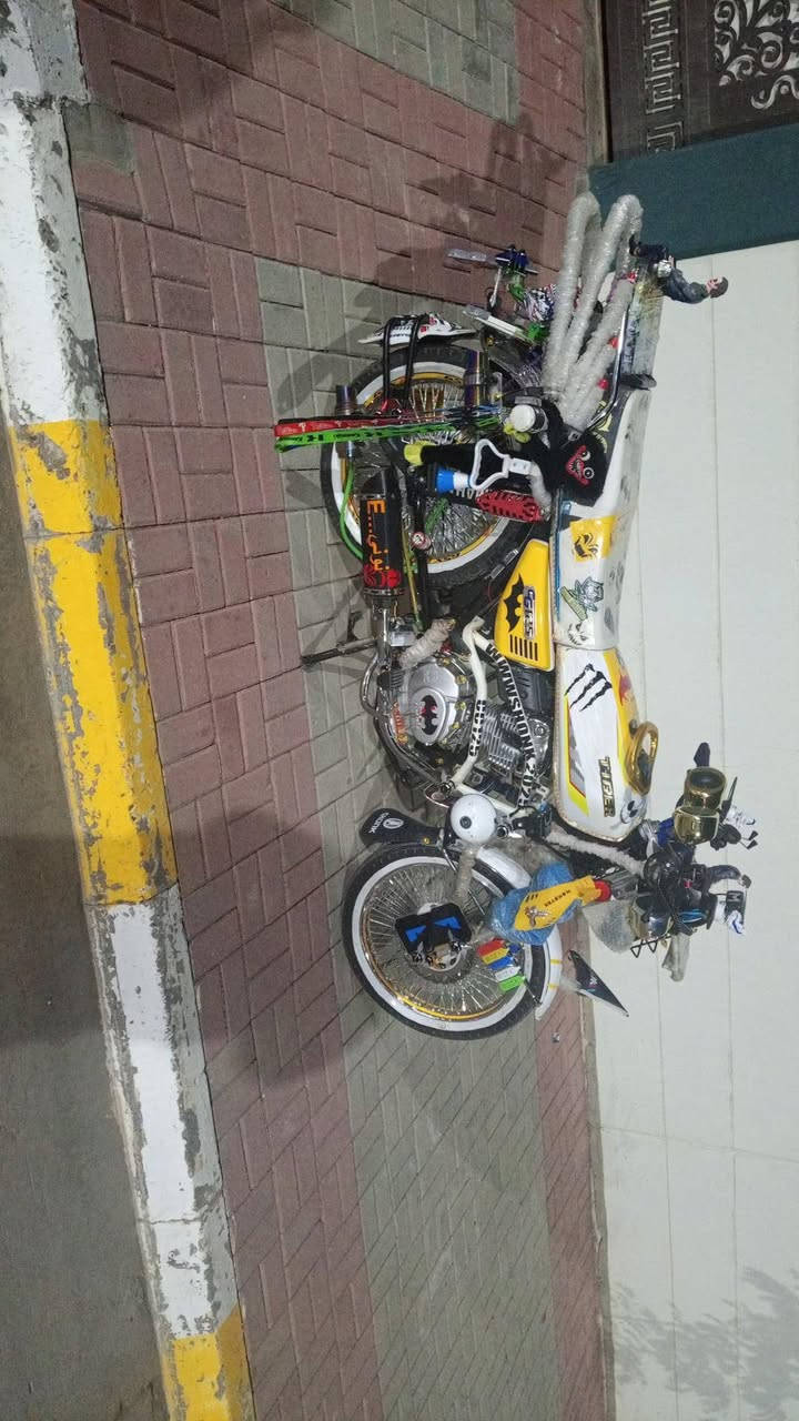 سلام عليكم ورحمة الله وبركاته
دراجه تايكر للبيع موديل 2025 دراجه فول مجنبزه دراجه ربع متحط عليه تخبل بعد احلى من صور شراي تعال خاص او اتصل ***********مو شراي اعبر المنشور ولا تعلق تحياتي الجميع 
ادمان وافق
