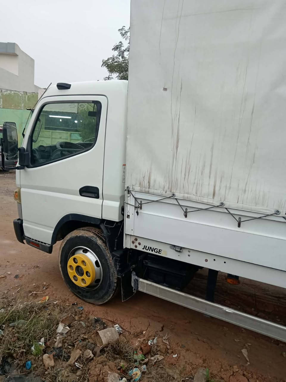 #من #رخصة #الادمن
كنتر أوربي موديل 2012 طول 6 متر دخول جديد السيارة مكفولة من البارد والصبغ والشخط كير اكسل مكفول حورتها مكينة 104سوبر بم ونوزل  قبل شهر تخم تاير صدر جديد تخم فلنجات دسكات باتريات زوج قبل اسبوع ماخذهن بدي الي تشوفة بعينك رصعة مابي سعرها مناسب للاستفسار ***********
