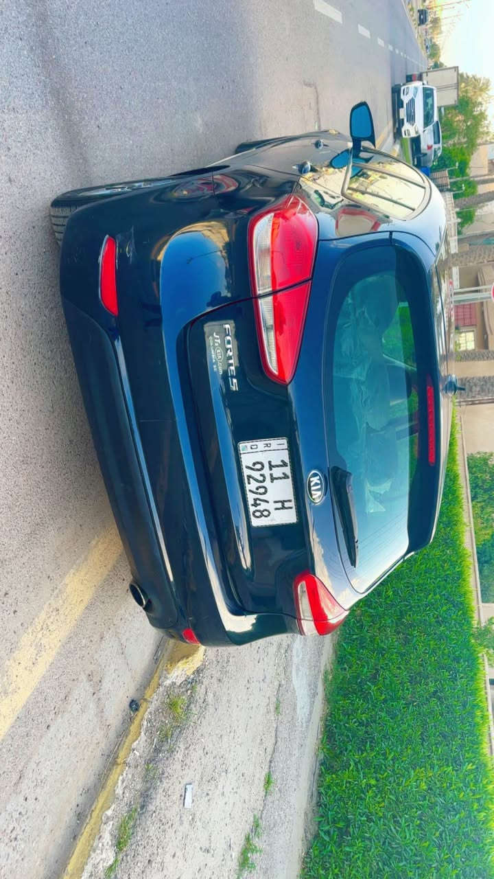 سلام عليكم 
للبيع كيا فورتي هاتشباك موديل 2017 اللون كحلي السياره الحمدلله مناقصهه اي شي كير AT وتبريد ثلج ميفصل كله مكفول صدر جديد تايرات جديده باتري جديد كلاص فيتبم كامل جديد السياره بلكات جديده اصليه ادامه كامله مناقصهه اي شي تشغل وتطلع ومتصرف عليهه دينار.السياره حادثهه بنيد وشويه من الجاملغ مكفوله من اللغود والشواصي وبيهه بامريكا صبغ بس كلير باب السايق والوراه بس مو حادث فقط صبغ كلير بدون معجون.
مواصفات السياره داخل جلد ابيض واسود اشاير مري تحكم ستيرن كامل جهتين بلوتوث aux السياره مواصفات عاديه بس الحمدلله مناقصهه اي شي وسياره مال بيت متصرف عليهه دينار ماشيه 95 الف مكاني بغداد العامريه .
السعر 105 ورقه وبيهه مجال بسيط والسوك كلشي بي بس السياره نظيفه ومتعبانه، واعتذر علاطاله
***********
*********** بغداد, العراق
