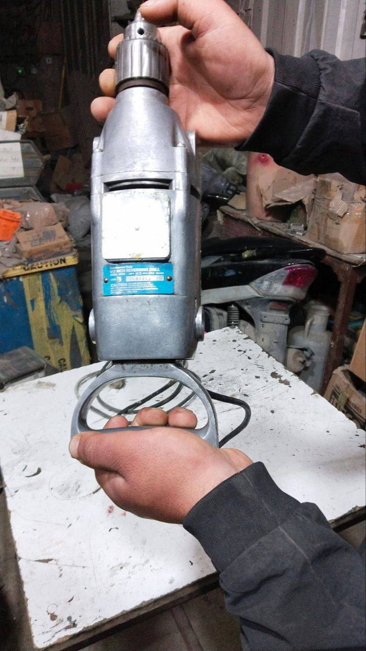 دريل روك ويل أمريكي (سعر 135 الف مع التوصيل) طوبة 13 ملم اتجاهين مستخدم نظيف جدا بلادي للتواصل ***********
