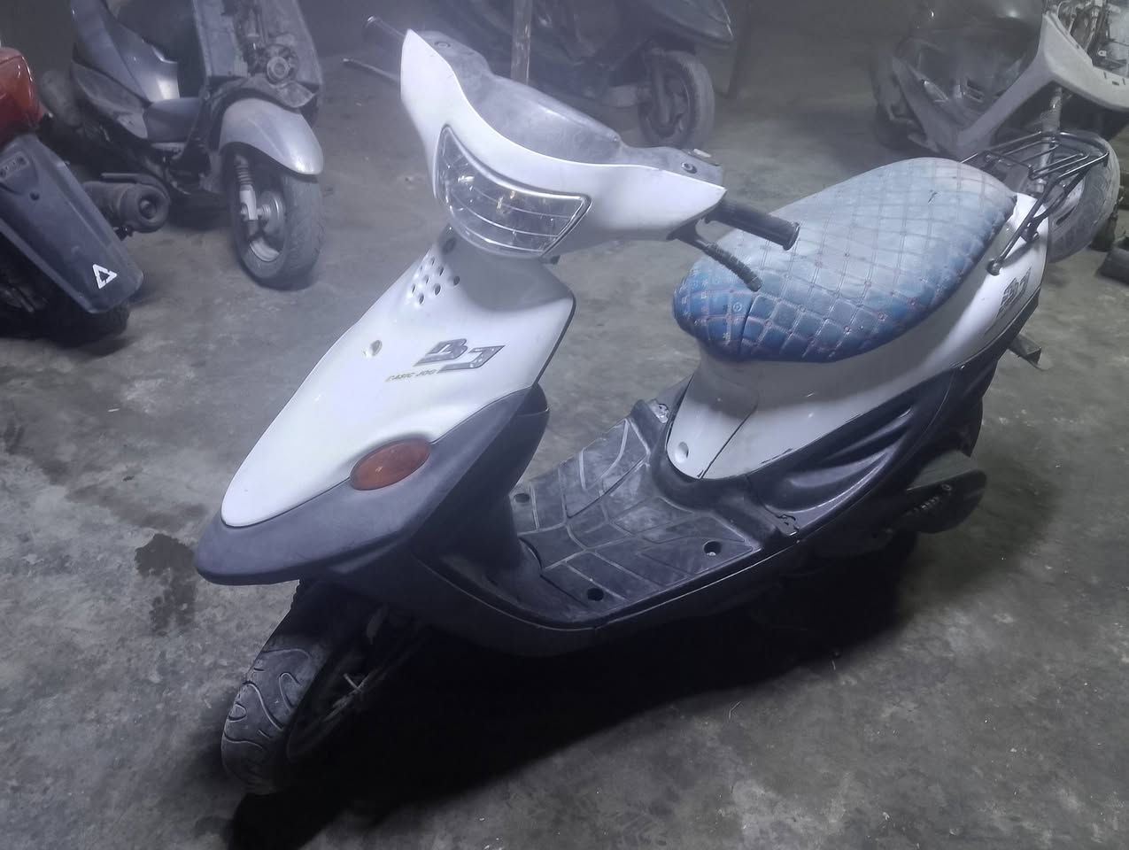 السلام عليكم دراجه بيجي ستين كامل مكمل دراجه كهربايات كلها شغاله سلف كهريايات كلها شغاله مكينه خرسه نكره مامتواجد على الفيس هذا رقم تليفوني الي يريدها  يخابر ***********
