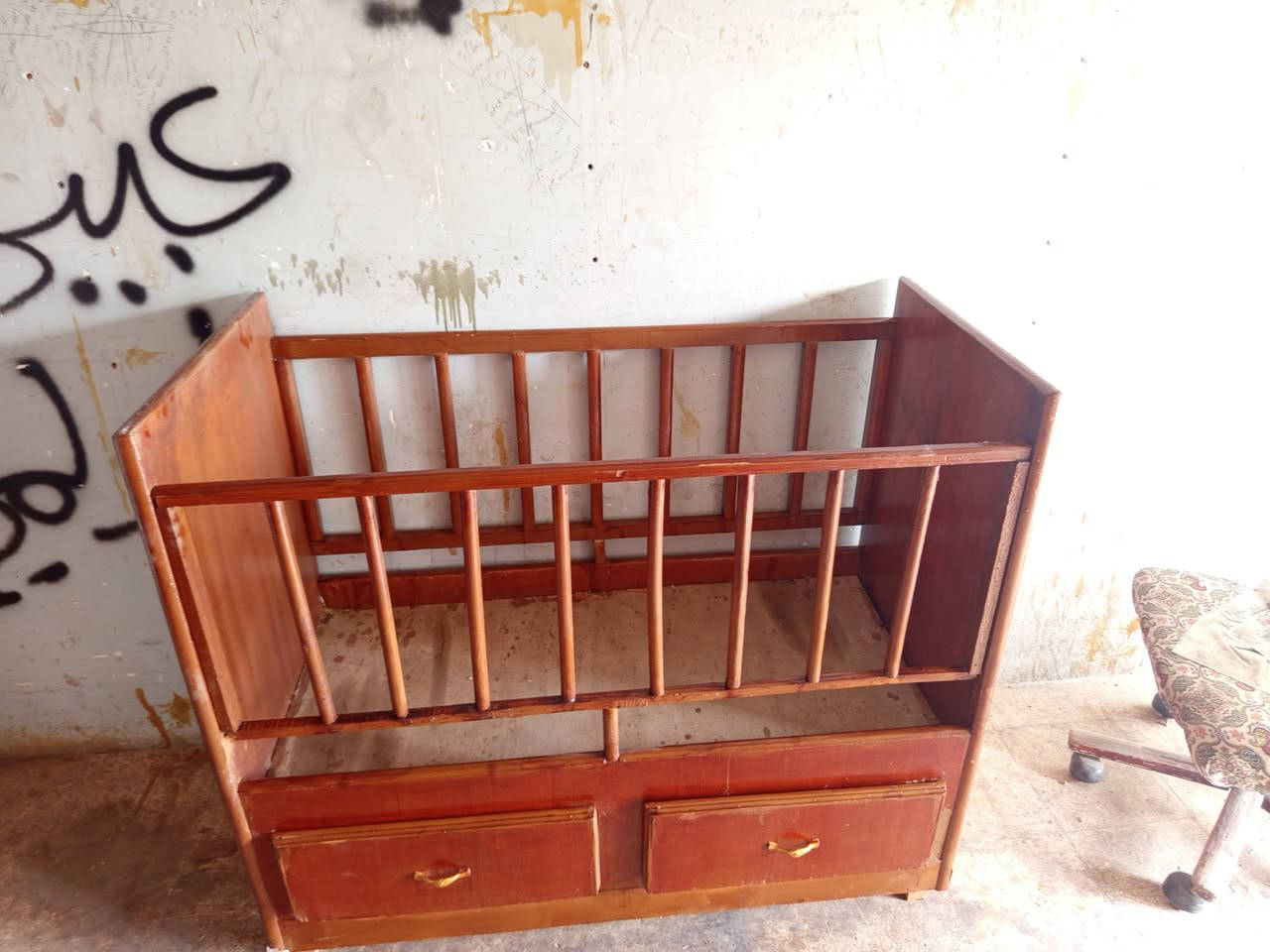 تخوت طفل عدد ٢ شرط النظافه شغل ثقيل حيل 
سعر الواحد ٤٥ الف
رفاعي يم طرشي الشفاء ***********
