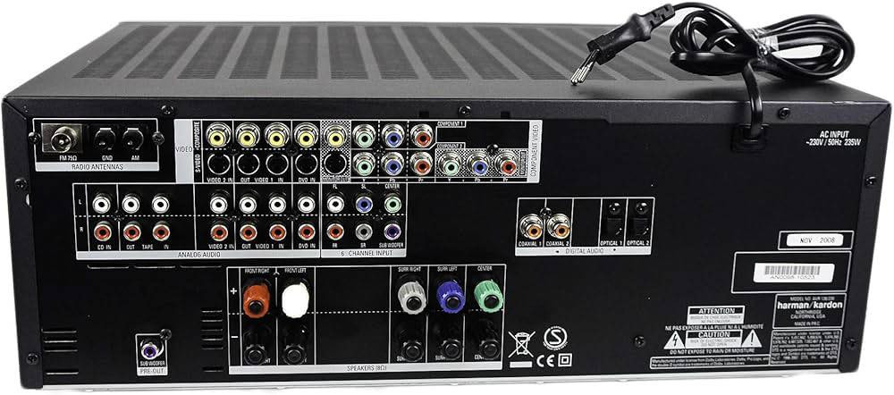 جهاز استقبال صوت/فيديو طراز Harman Kardon AVR 138. فيما يلي بعض ميزاته ومواصفاته الرئيسية: 
جهاز استقبال 5.1 قناة مصمم لأنظمة المسرح المنزلي.
يتميز بأوضاع الصوت المحيطي Dolby Digital و Dolby Pro Logic II و DTS 5.1 و Logic 7.
يحتوي على 6 مدخلات صوت رقمية (محورية/بصرية).
يشمل ميزات خاصة مثل Spotify و Pandora.
السعر 130 الف 
مكاني بغداد طالبيه وعندي توصيل كافه محافظات العراق
***********
