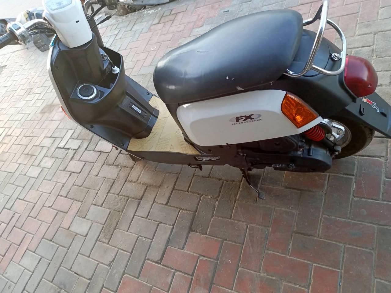 السلام عليكم منو يدور رخيص ونظيف
دراجه بوليسي للبيع الدراجة تحفه نفس ما تشوفون لون أبيض وشغالة للاخير 
السعر 725 وبيه مجال
العنوان كربلاء القادسية قرب محطة بنزين القادسية 
ورشة محمد للدراجات 
الرقم ‏‪***********‬‏
