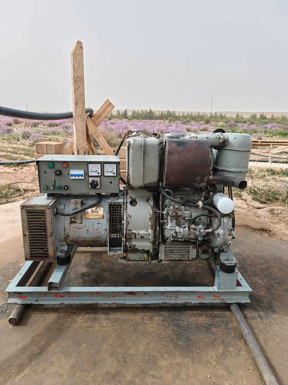 سلام عليكم مولد للبيع مكان بغداد سعر مناسب *********** دويز ألماني 15 كي في لستر بير 10 كي في كمز 20 كي في كل اثري فيز
