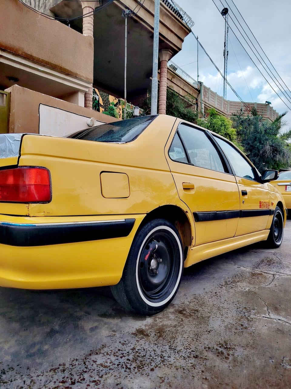 مكلف بالنشر بيجو پارس موديل ٢٠١٥ بشرط تحويل و سنويه اربعه اشهر باقي وغرامة وهيه مصفر سعر ٣٥$ بي مجال بسيط مكان السيارة ديالى ***********
