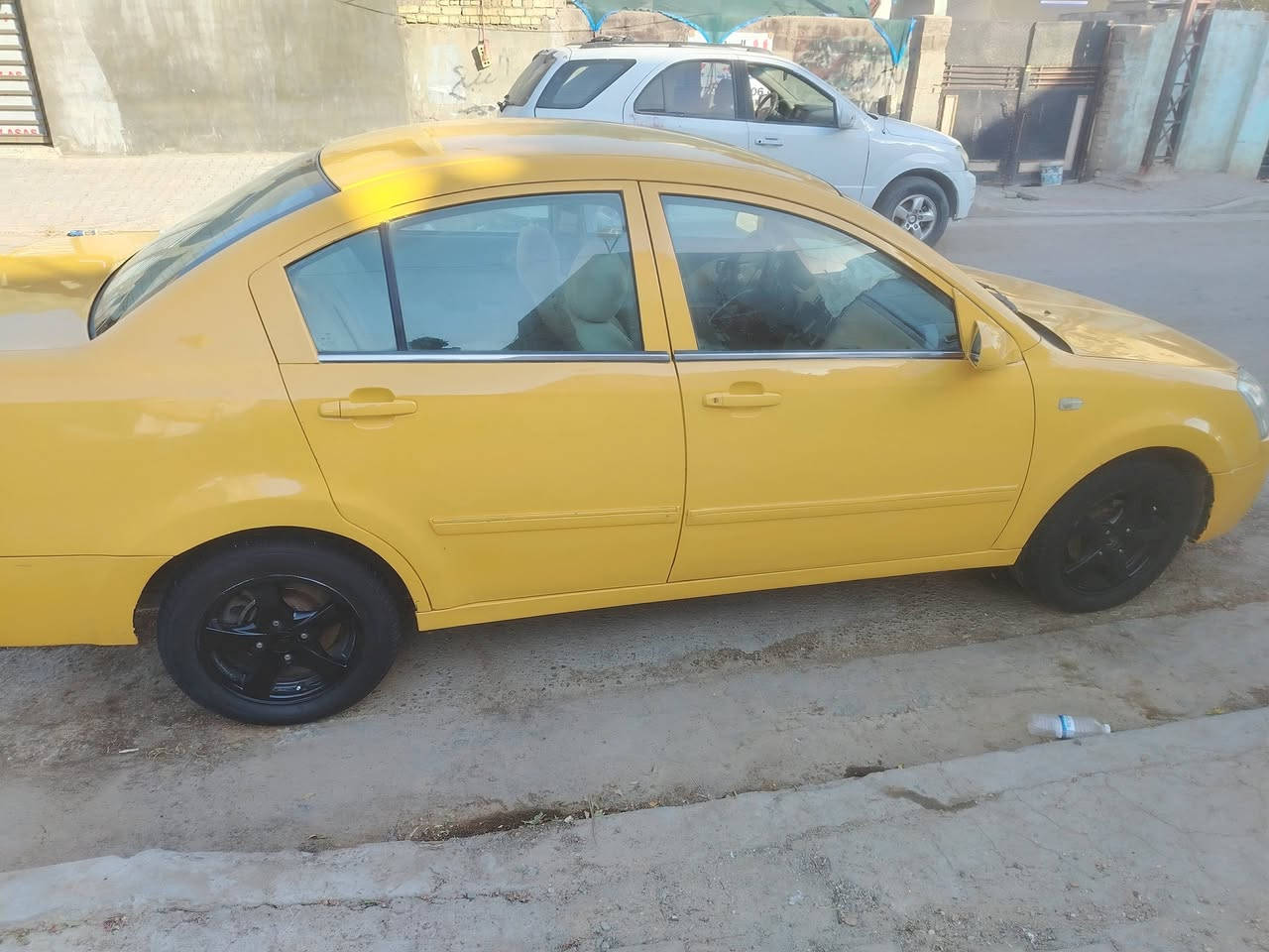 سلام عليكم شيراي اي فايف محور كامري ابو الجف  سياره جاهزه من كلشي تخم تاير  صدرهه جديد  مرواس فقط  رقم الهاتف  *********** مكاني بغداد
