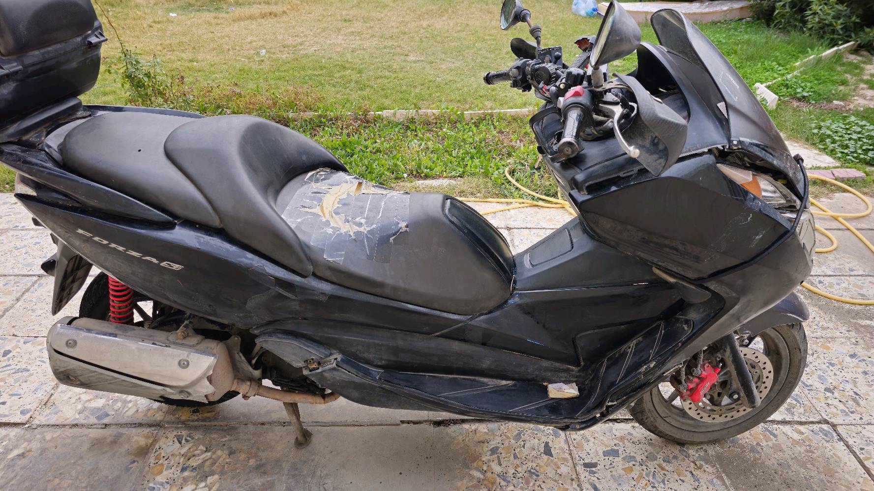 فورزا 0.12 للبيع شغالة  السعر 7 اوراق وبيهة مجال . بغداد القادسية قرب سريع المطار
***********
***********
***********