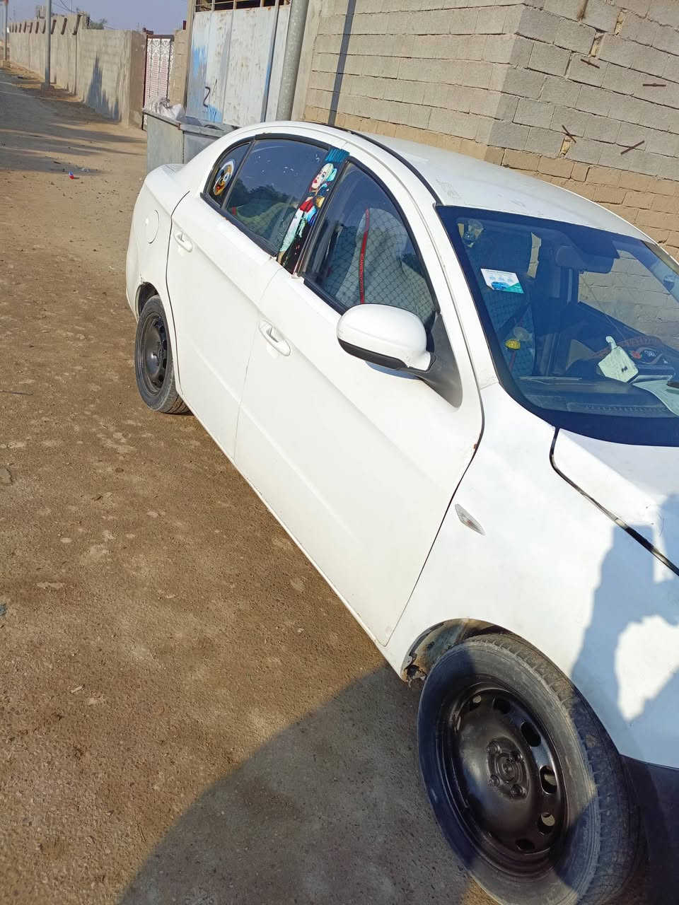 السلام عليكم سياره فأولي البيع سياره حلوه ونضيفه مال جناي ورقم نكليزي توه شاده مكينه وكير خير من الله حداده حلوه رقمها بصره كهربيات كله شغاله وشاشه شغاله تجي وشوف بعينك والسعر 40 وبيهه مجال قليل العنوان البصره قضاء القرنه 
رقم الهاتف ***********
