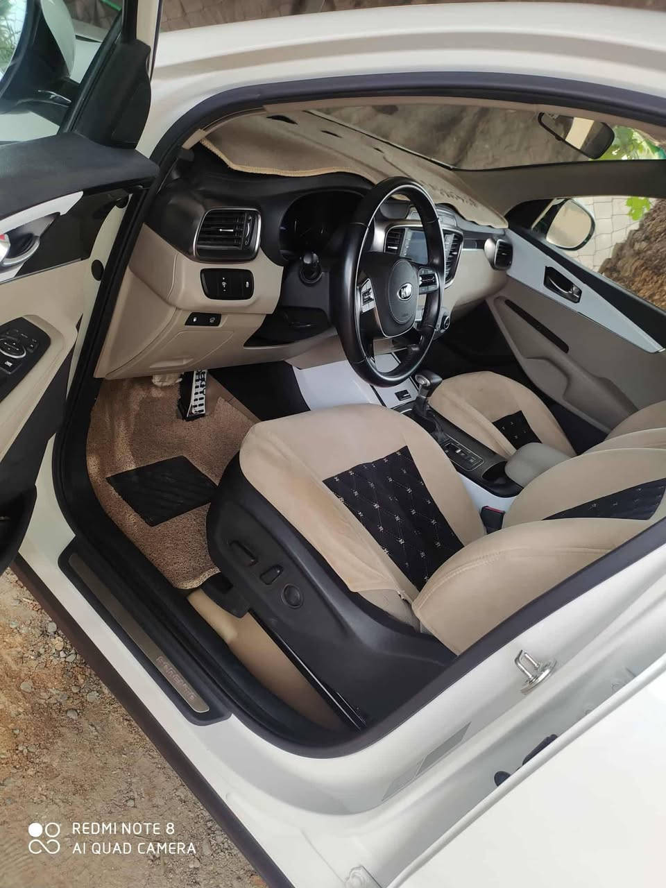 سورنتو موديل 2020مكفول كفاله عامه اربع كامرات سايد بريك كهرباء ماشيه ٥٣الف سياره مال جناي على وضع الشركه للاستفسار الاتصال على الرقم *********** مكلف بالنشر غير متواجد على الماسنجر ...
