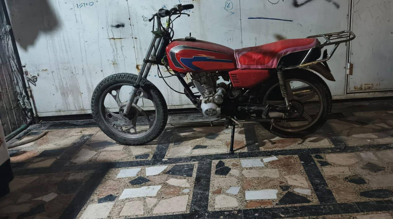 سلام عليكم خمسه كير للبيع كلك رايده ب200 وبيه مجال بسيط رقمي ***********
