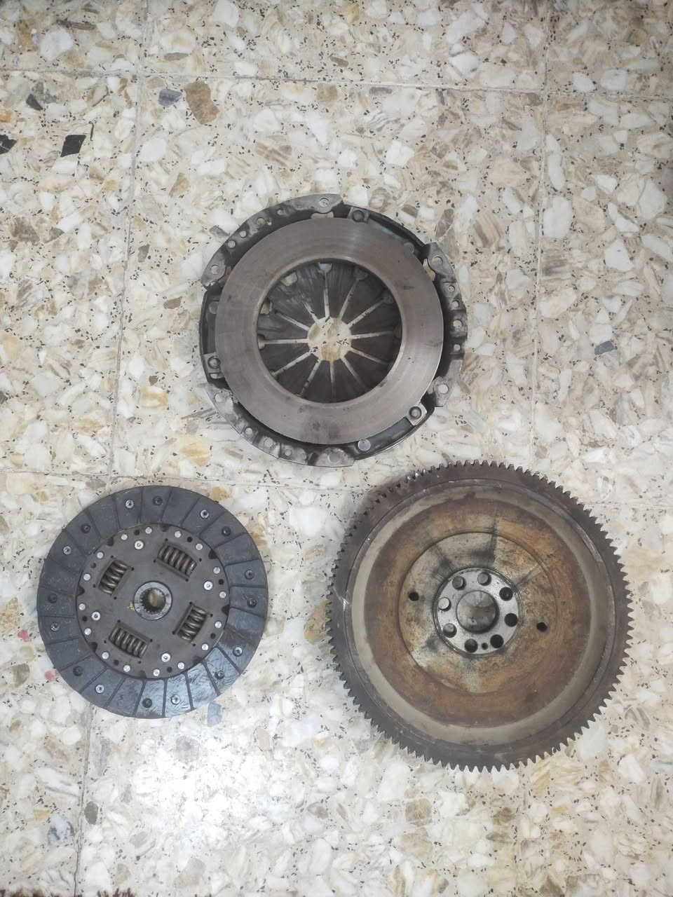 للبيع دبلات اماميه جيلي موبل + القواعد السعر 40 الف
للبيع عينه وصينيه وفلاوين جيلي موبل السعر 50 الف
 عنواني بابل الحله رقمي ***********
