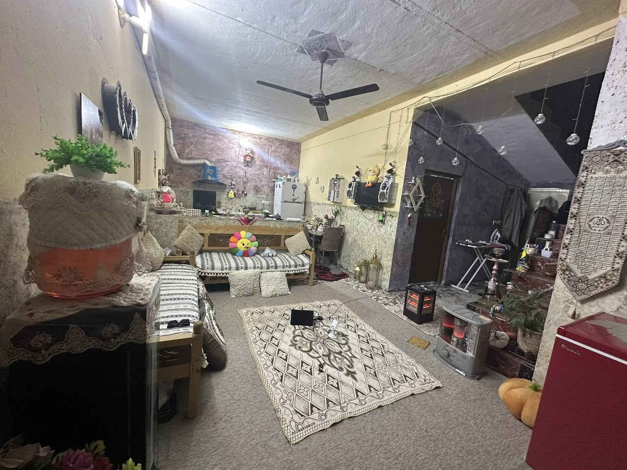 دار سكن طابو زراعي ( تجاري ) في ( حي حواس )
وجه على ( شارع ٣٠ السايدين مباشر )

مساحة ١٤٠ م / وجه ١٢ م - نزال ١٢ م 
( كل الخدمات متوفرة ) - ماء - كهرباء - مجاري 
تبليط - انارة - أرصفة / ( علي من الشارع )
( بناء ) - بلوك -سقف عكادة - غرفة نوم واحدة
( لبيت كلة سيراميك )

( مكان تجاري + سكني مميز ) 

للاستفسار مراجعة مكتب غازي للعقار   
واسط - الزبيدية - قرب أفران المائدة  *********** 
***********
