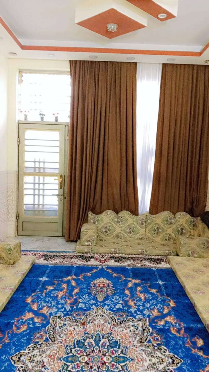 دار للبيع المساحه 180 متر بناء حديث للبيع او مراوس بدونم 

العنوان المعملجي / خلف كلية الصفوه / يبعد عن الحولي الجديد 25 متر تقريبا خدمات كامله 

للاستفسار 

***********/***********
