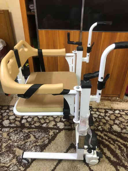 كرسي متعدد الاستخدامات بعده جديد للبيع العنوان بغداد شالجيه للتواصل ***********
