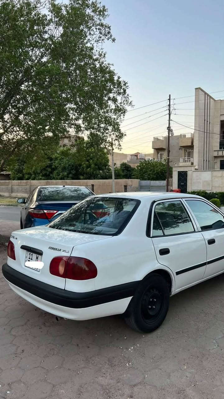 السلام عليكم عندي 

كورلا موديل 1999 لون ابيض وارد خليجي 

رقم بغداد انكليزي بأسمي  كير اوتوماتيك 

تبريد شغال ، تدفئه شغاله 

مصبوغة حزام للجماليه

محرك كير حداديه كله جاهزة 

سيارة بلواقع احلى من الصور بهواي 

السعر ب 59 ورقه 

مكان السياره  : بغداد /  حي الجامعة

رقمي ***********  وبي واتساب .
