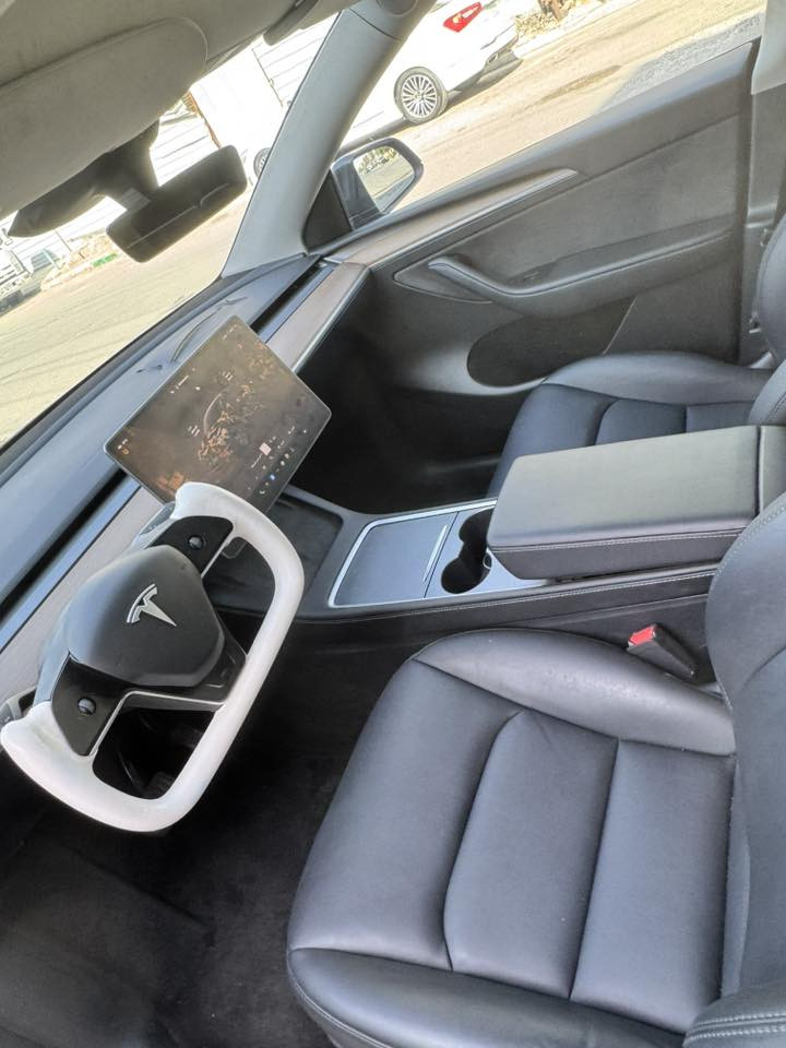 تسلا 2024
تسلا 2024 تك ماطور لونك رينج
اتمشك 500 كيلو السياره بعدهه زيرو
ماشيه فقط ٩ ميل بطاريات 100%
كله على وضع الشركه وجاهزه
السعر مناسب جداا 188 وبيه مجال بسيط..
مكاني بغداد السيديه
***********
