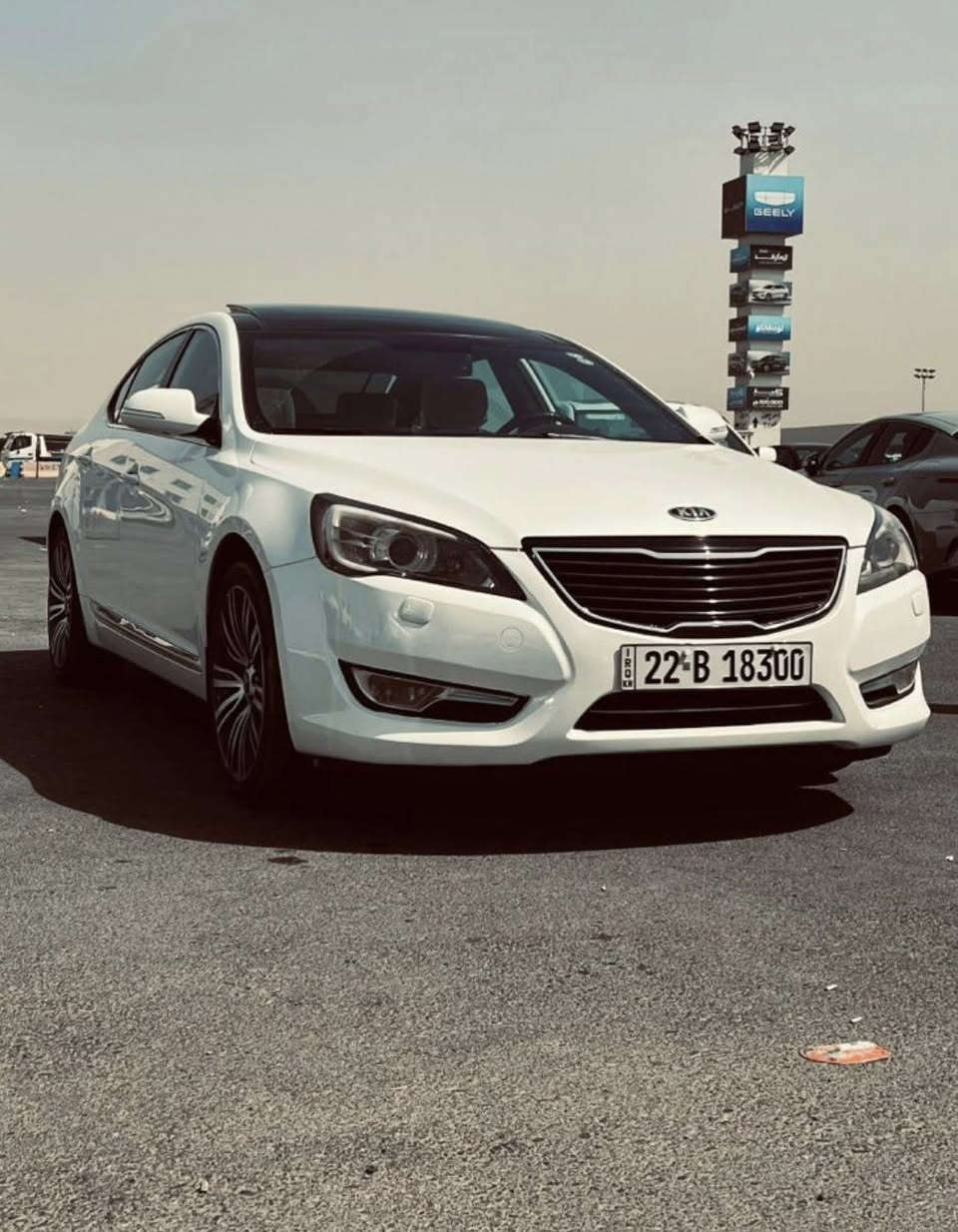 كيا كاتنزه 2012 وارد خليجي 
فول موصفات واحد عله واحد 

 بصمه بنورامهVli
كير مكينه حداديه تايرات خير من لله كله جديد 
السياره بيه قطعتين صبغ الجاملاغات الماميه واحد اكلير واحد صبغ بس رش بدون حادث كفاله من الحادث 
تدفئه تبريد بل كشنات 
السعر 125 وبيه مجال شي قليل ؟
***********
