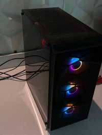 رايزن 3 3200G • RX580 8GB • رام 16GB