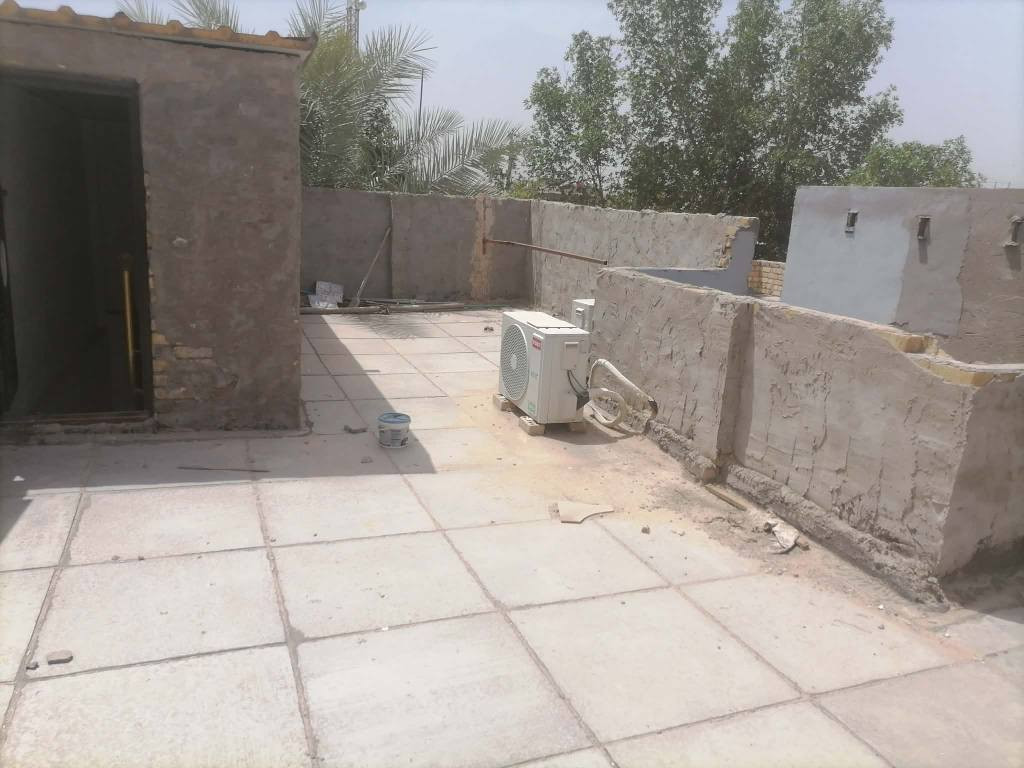 بيت مساحه 100م
نضيف صب كاشي سيراميك ارضيات مكان مقابيل قريه الغدير باقي التفاصيل 
بل خاص 
*********** النجف, العراق
