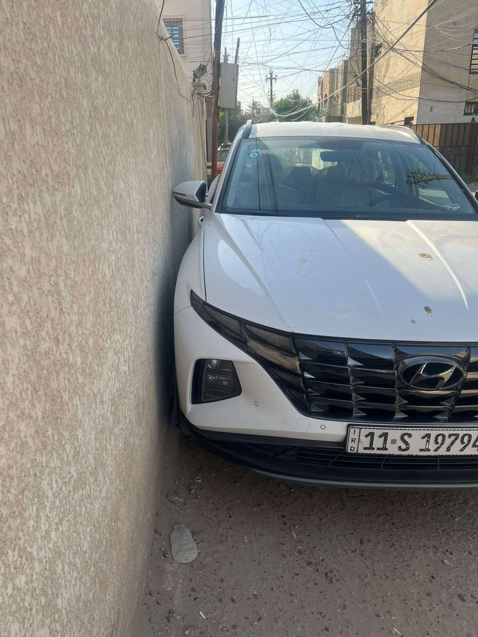 السلام عليكم
توكسان 24 خليجي 
ماشيه 32
السياره فول موصفات. 
امبدل بيهه باب السكن نفس الون اصلي شركه او بيهه شبر صبغ بلصندوق فقط 
سياره جديده. بعدهه بحاله الزيرو. مكينه كير. تبريد. صدر جديد. ع الشركه. 
السعر 187 او بيهه مجال 
مكاني بغداد المشتل 
***********
