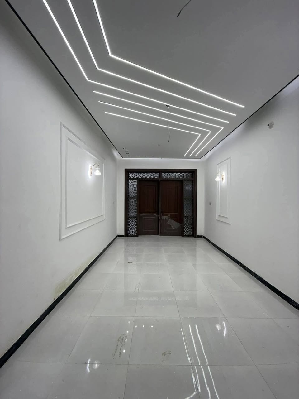 دار للــــــبـيــع المســــاحة 150متر طابو زراعي سند 25 العنــــوان #النجف ملحق قريه الغدير للستفار ***********او مراسله واتساب ***********
