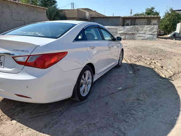 سلام عليكم أقرأ التفاصيل زين  سوناتا للبيع موديل 2013 خليجي رقم بغداد مشروع وطني رقم جديد وهزة جديدة محرك 2400 دوش كير أسبورت رياضي شفتات بالستيرن تحكمات أستيرن أدك جرس بل 120 شاشة كامرة دوارة تبريد قطعتين أشاير بالمري مري شفط كشن كهرباء أربعة دسك كاعية جلد تخم تاير باتري جديد بصمة وتشغيل عن بعد لايت زنون ثلجي عالي وناصي سيارة جاهزة  عل أربعة وعشرين حبة سيارة جديدة بس بيها حادث ومعمر تعمير درجة أولى وأنتم تعرفون المكفول أبيش السونار مع الصور هاي سعرها 108 وبيها مجال للشراي عنوان بغداد محمودية عل شارع العام للأستفسار هاتف *********** / *********** ملاحظة كورك بي واتساب
